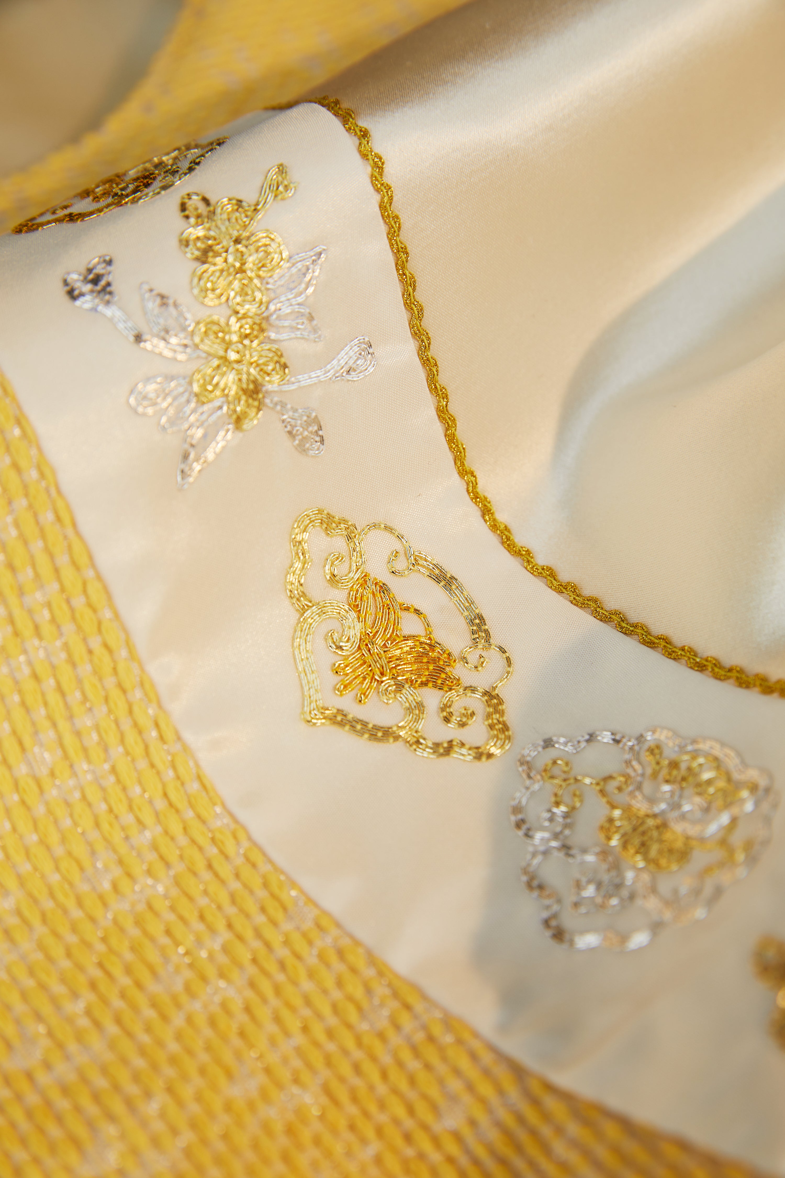 Silken Glory《锦绣》