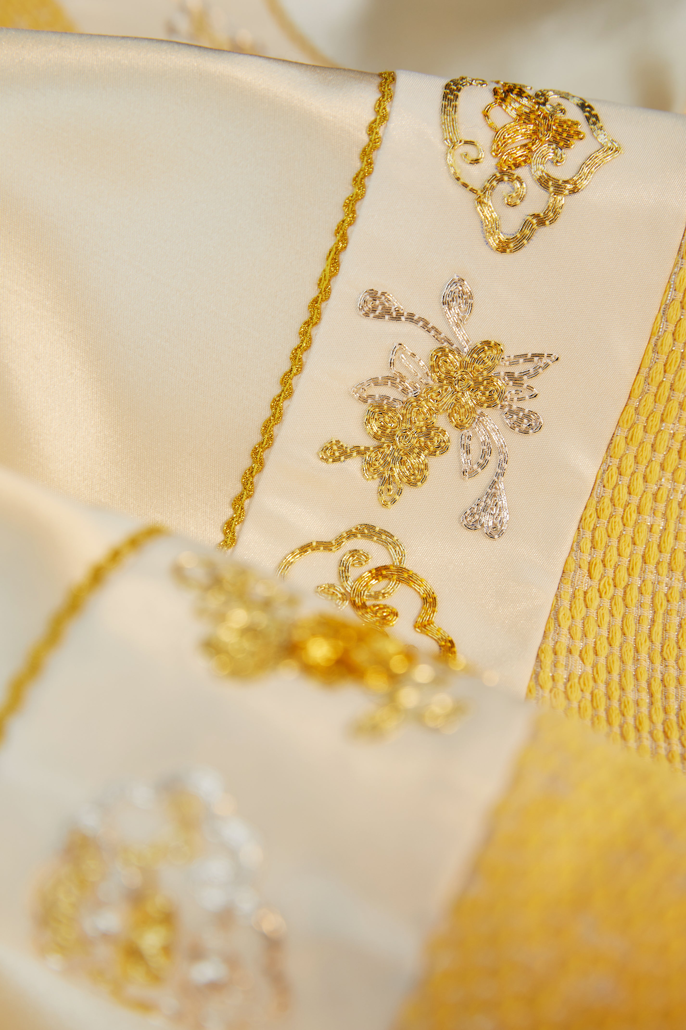 Silken Glory《锦绣》