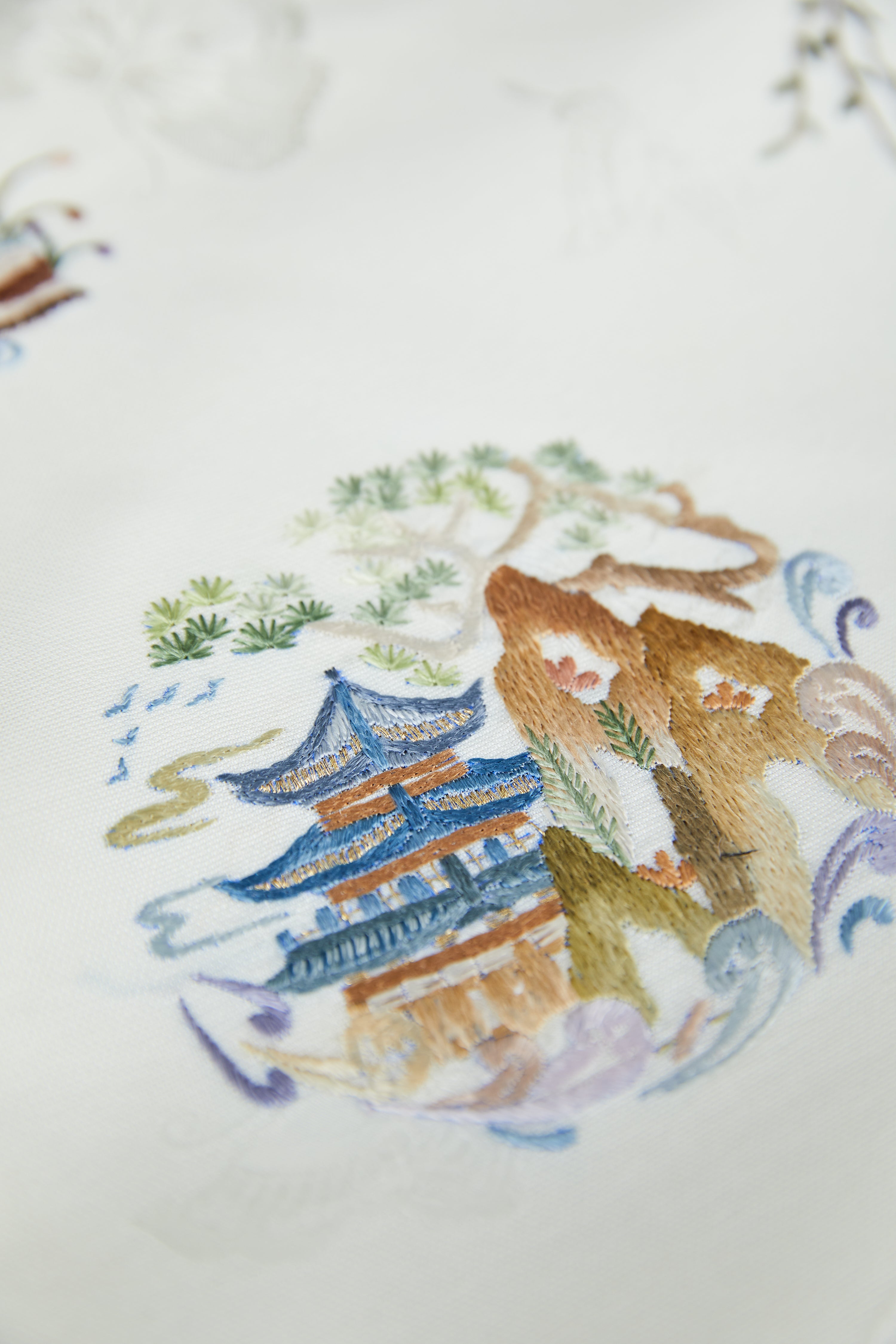 Elegant Pavilions and Towers《亭台楼阁》