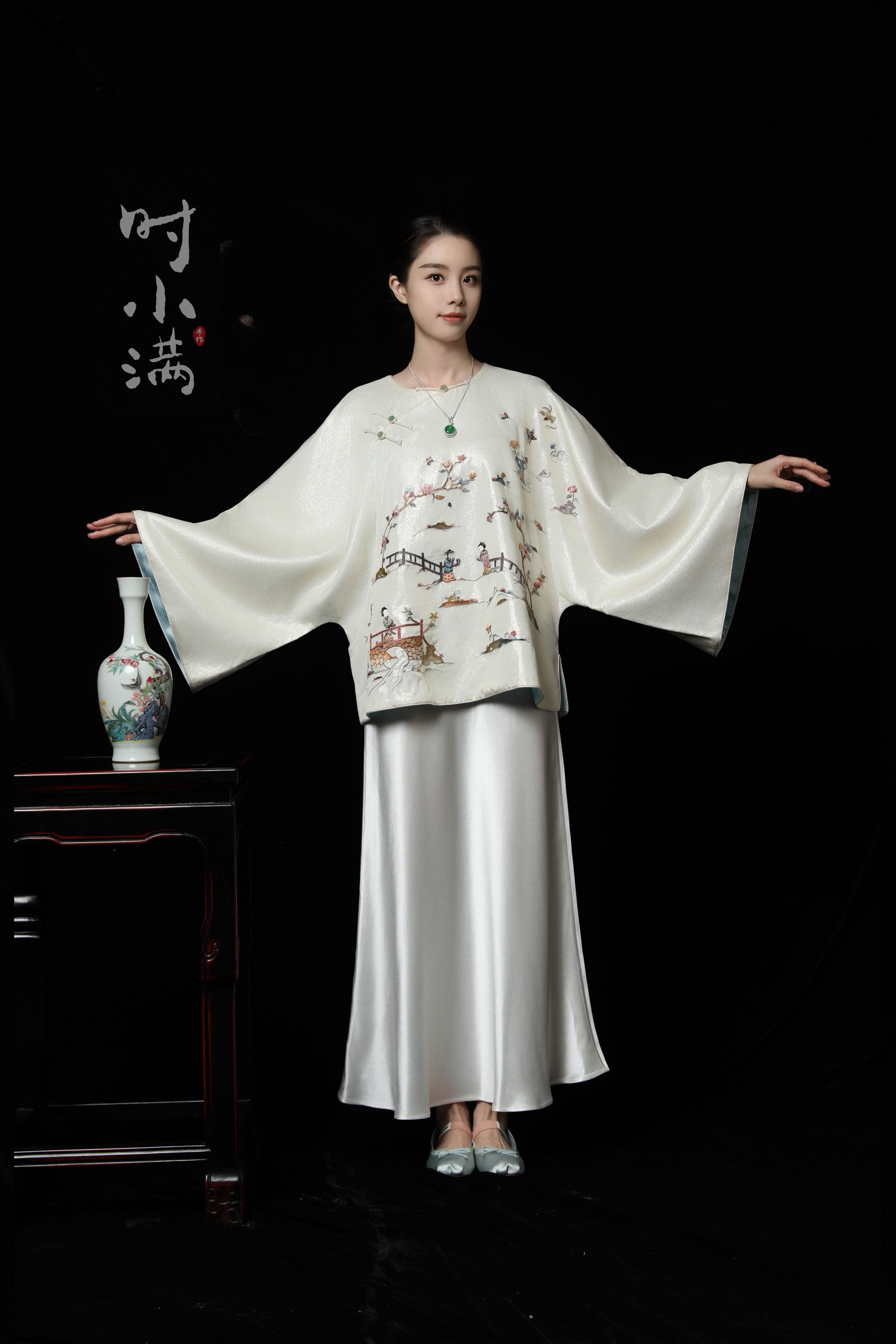 Raising a Case to the Eyebrow 《举案齐眉》