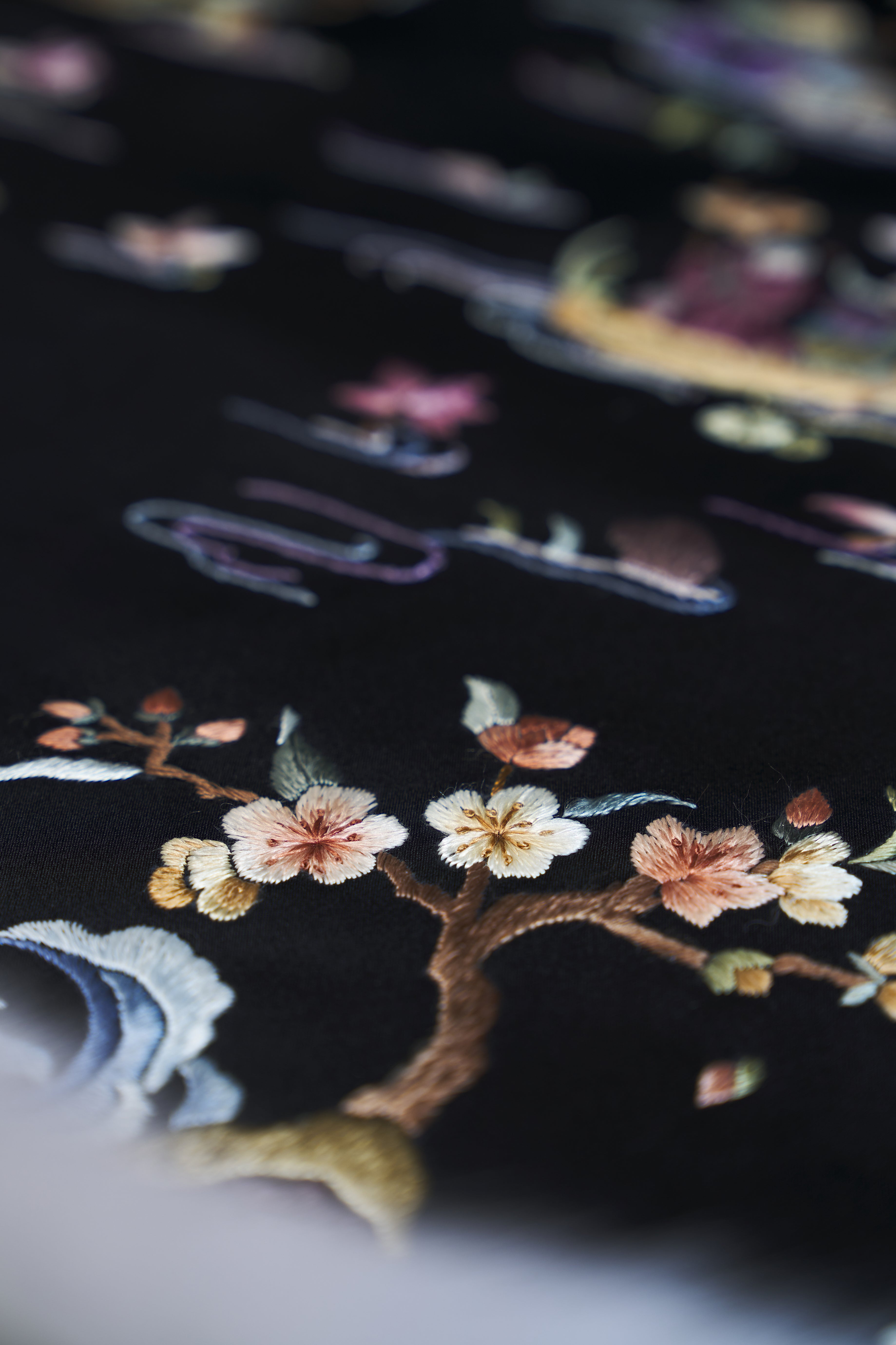 Coat with Fox Fur Trim《采莲图》