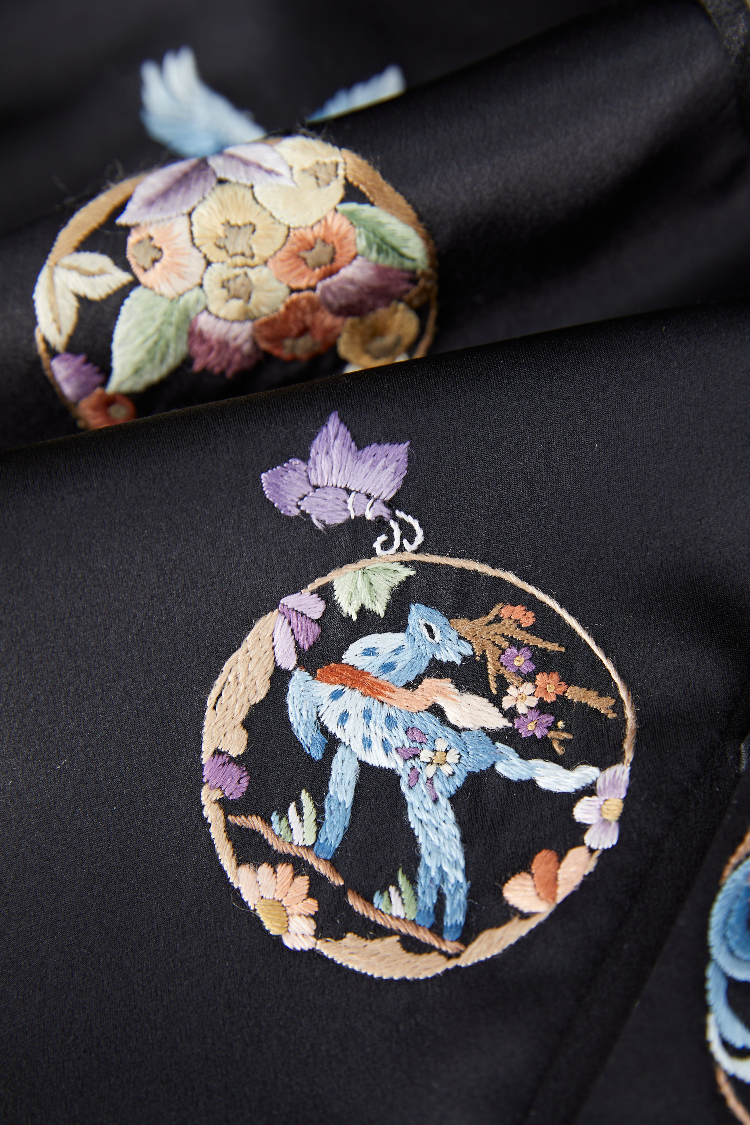 The Classic of Mountains and Rivers《黑色山海经》