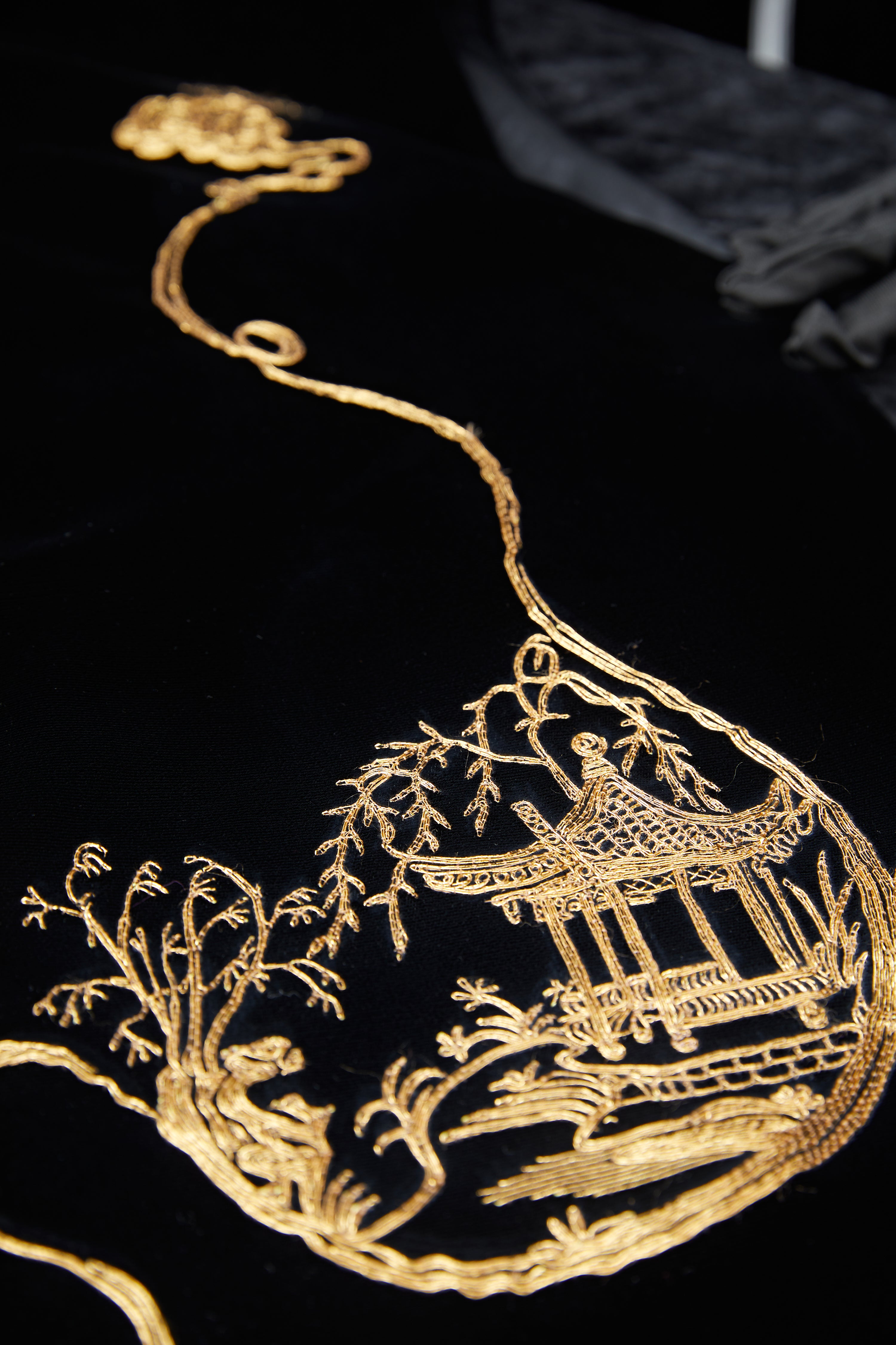 Little Black Dress《小黑裙》