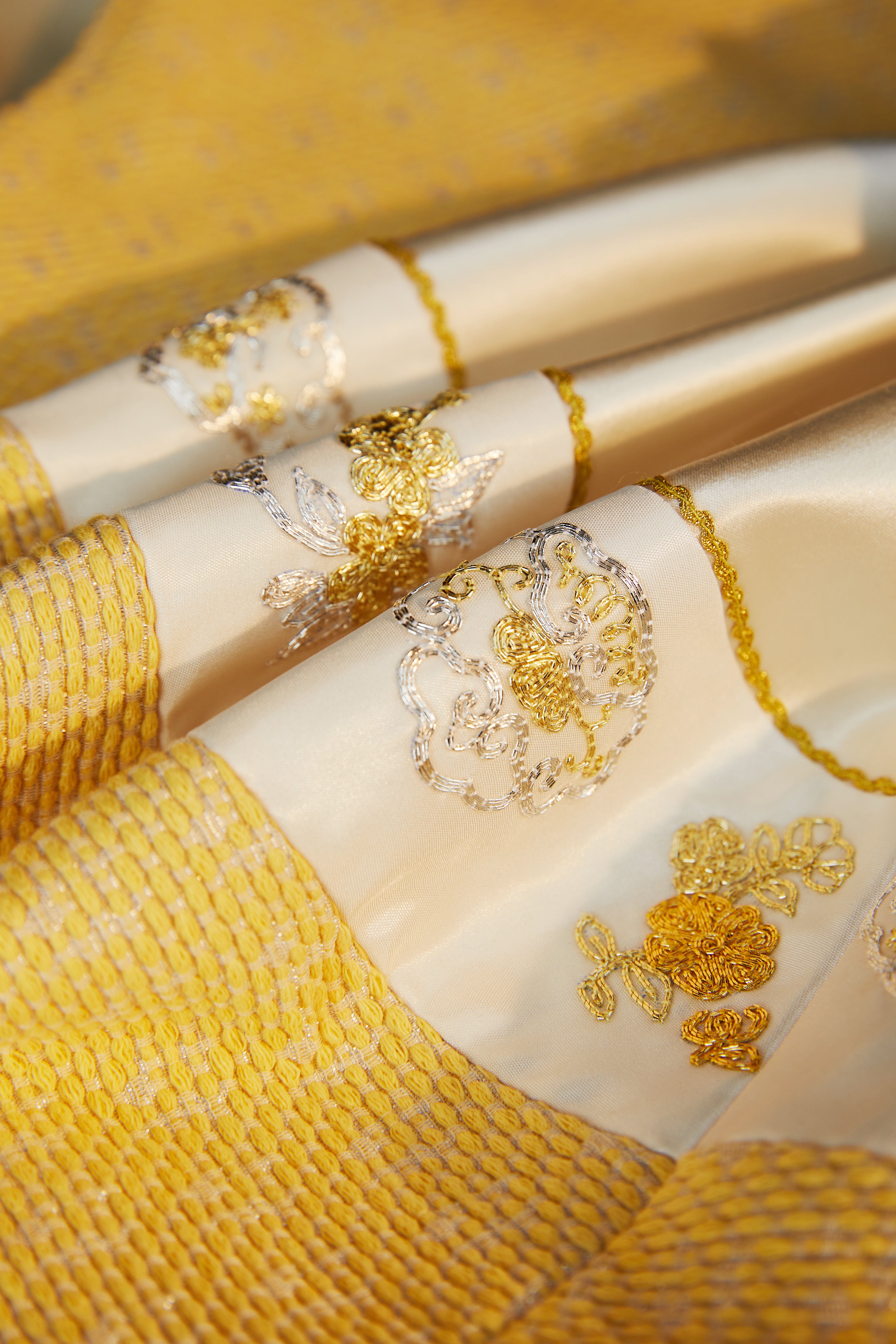 Silken Glory《锦绣》