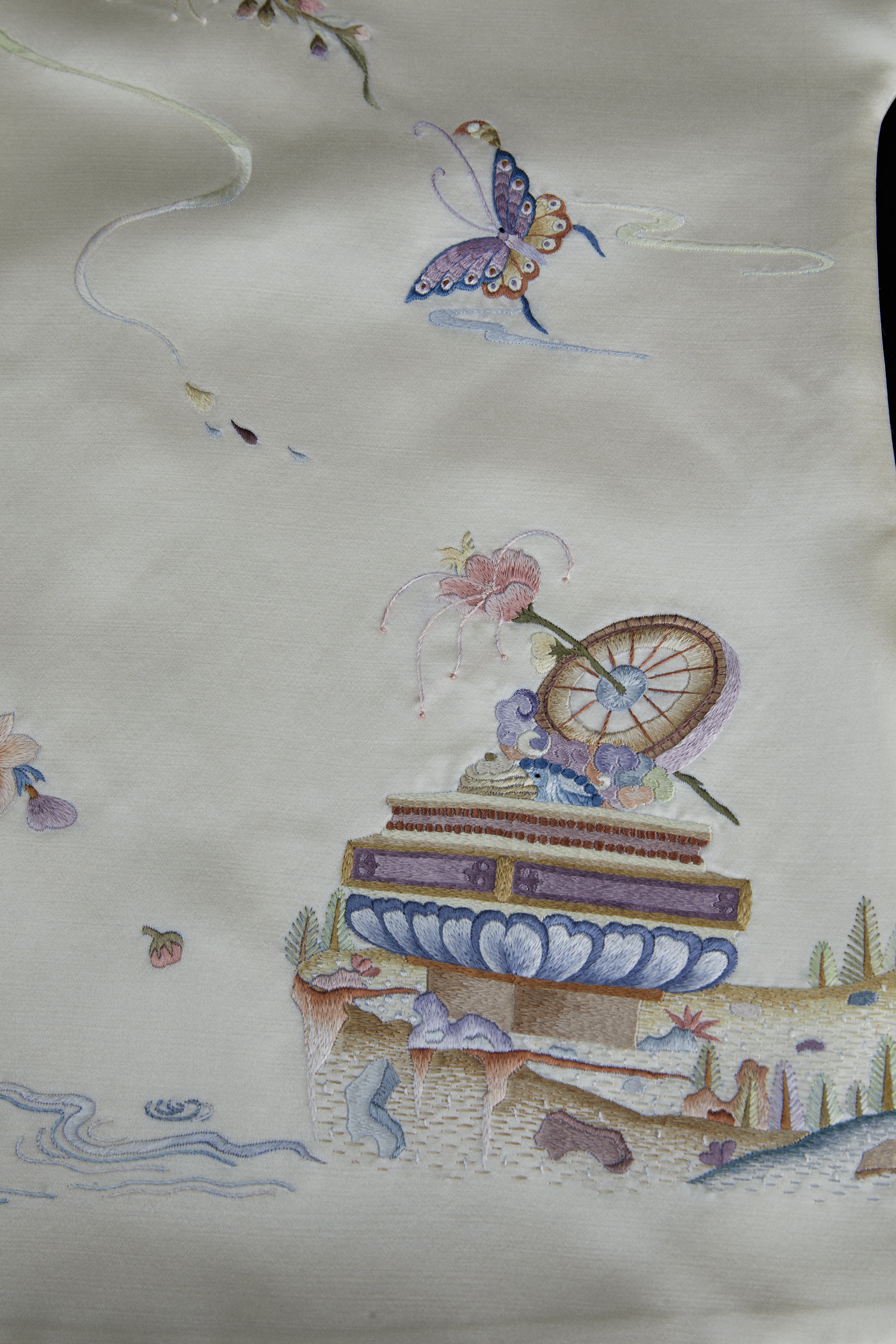 Solar Compass of Tsinghua《清华日晷》