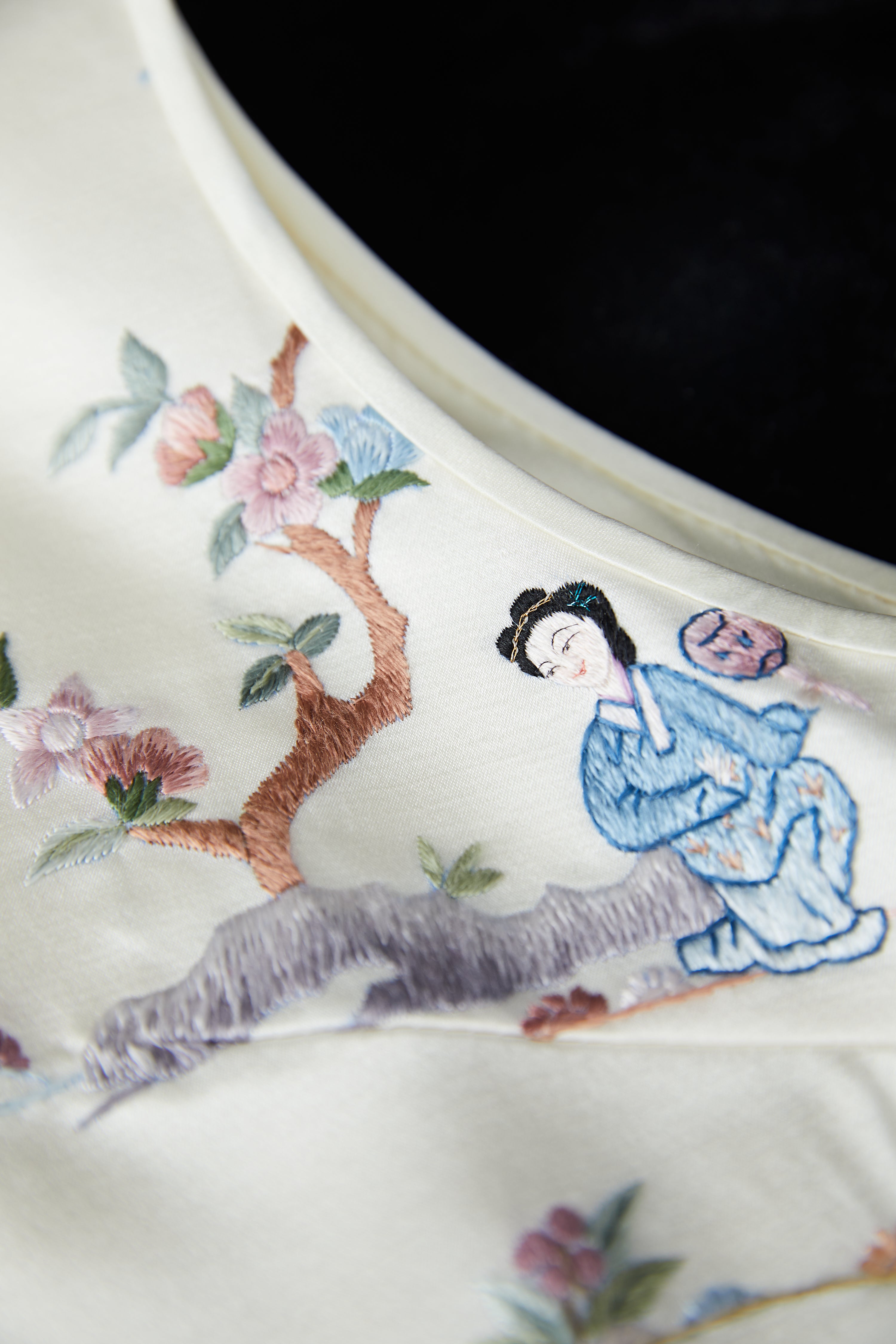 A Corner of the Red Chamber《红楼一隅》