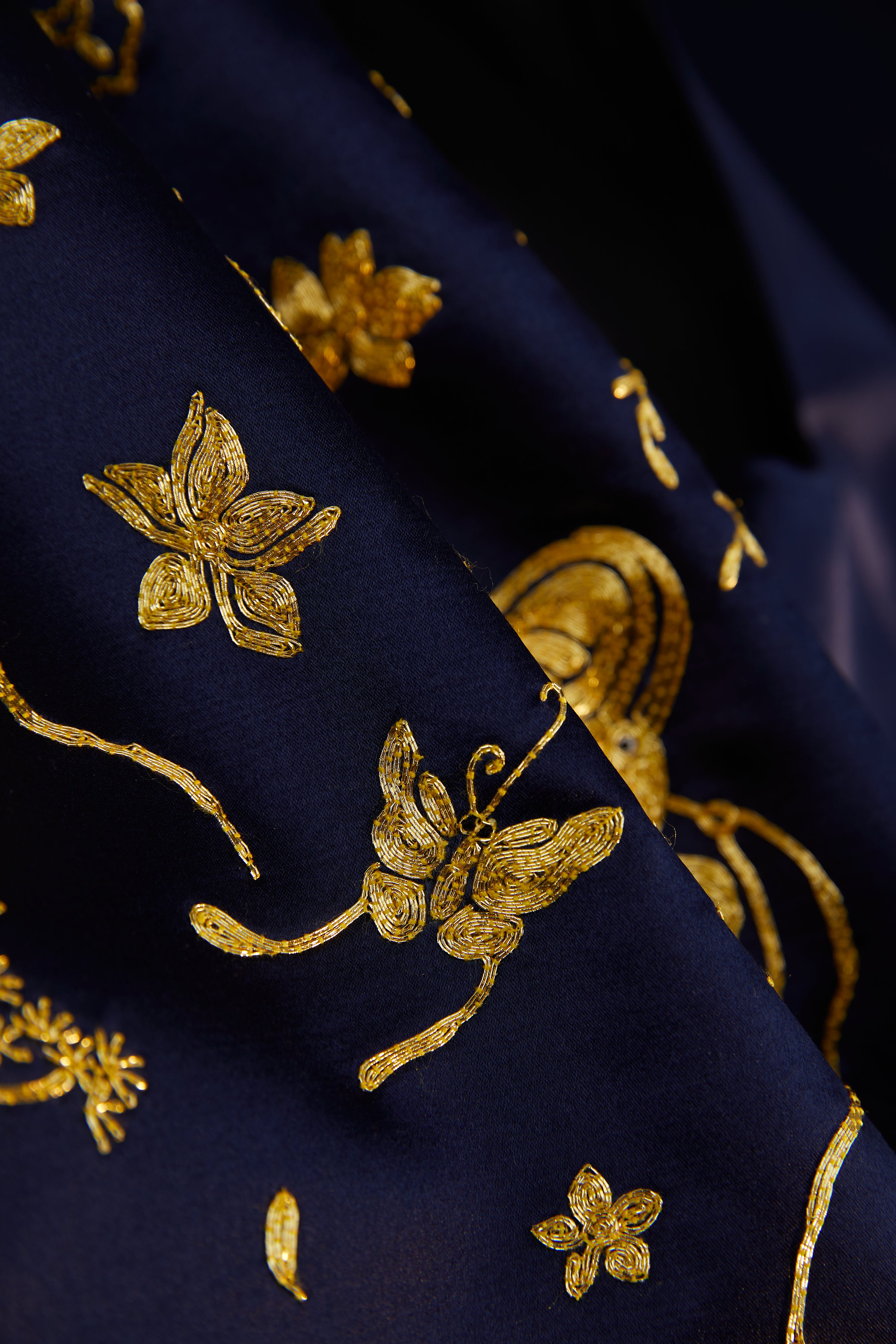 Celestial Eclipse Gown《日晷藏青长裙》