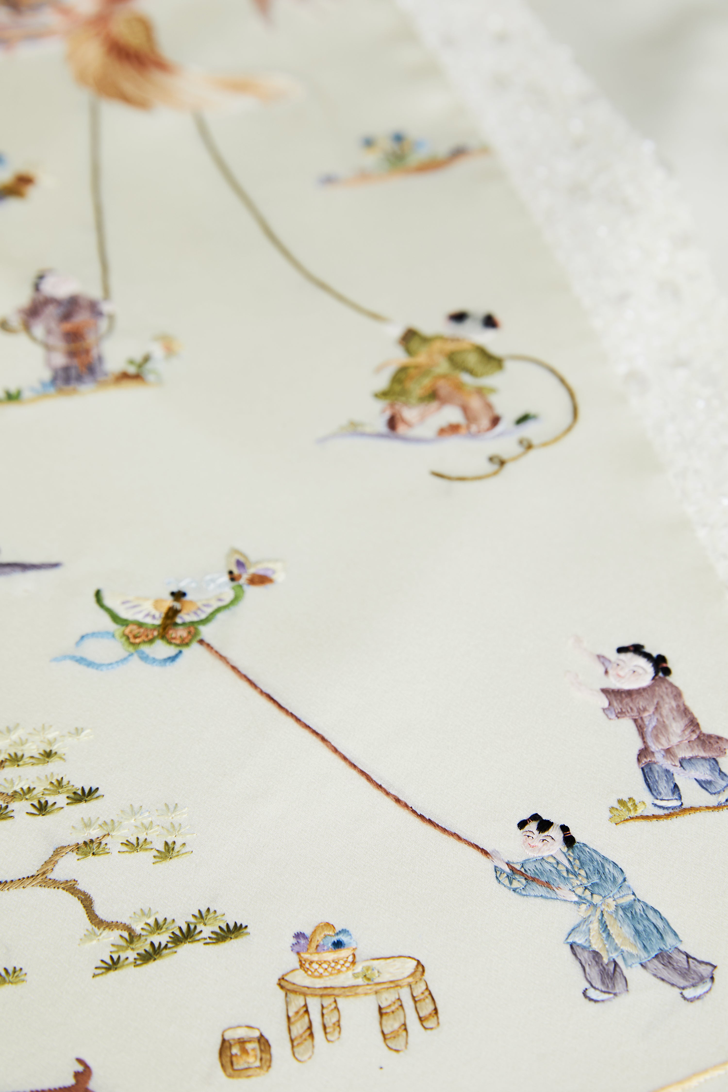 Chinese Infant Amusement Painting Tuni《睡袍款婴戏上衣》