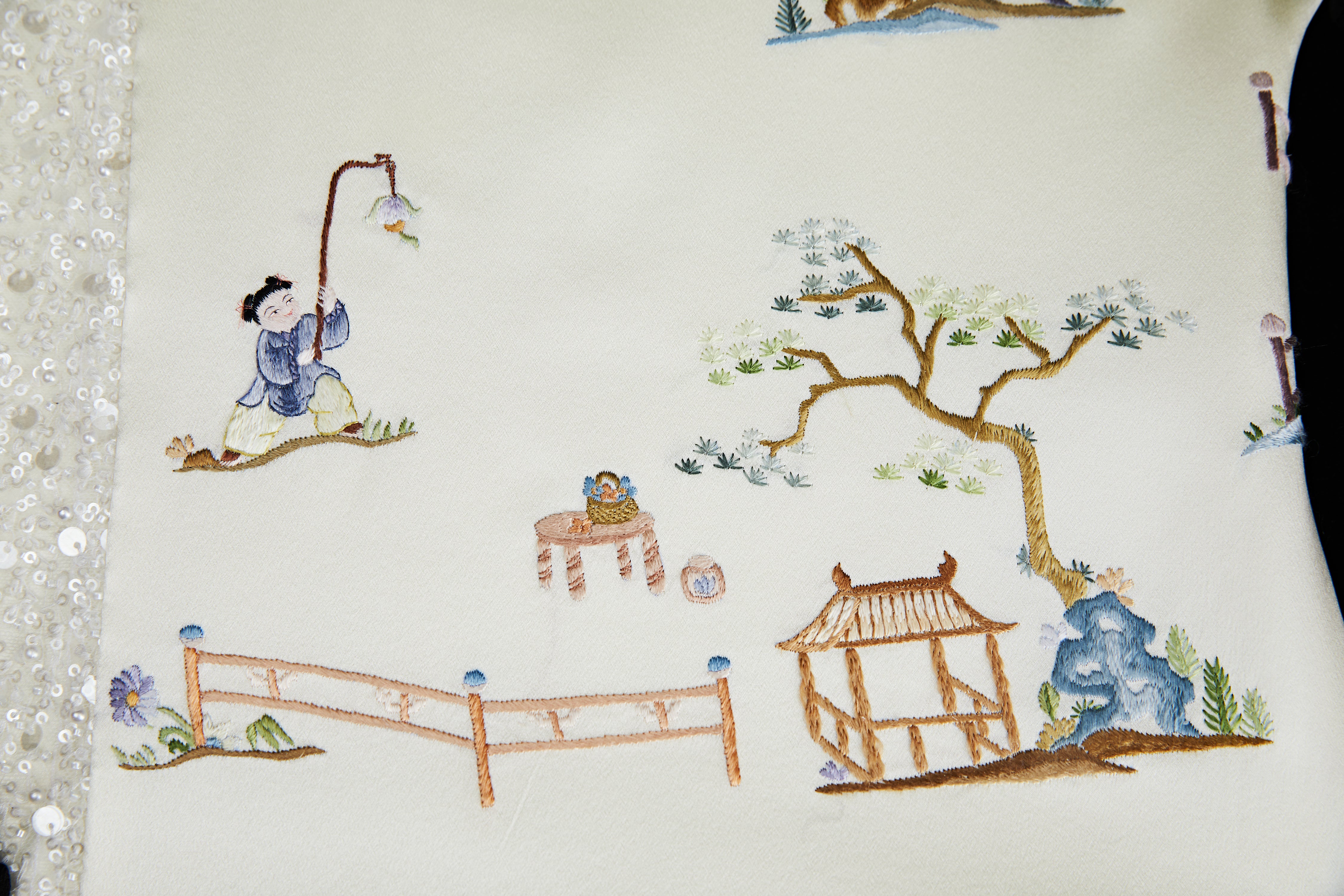 Chinese Infant Amusement Painting Tuni《睡袍款婴戏上衣》