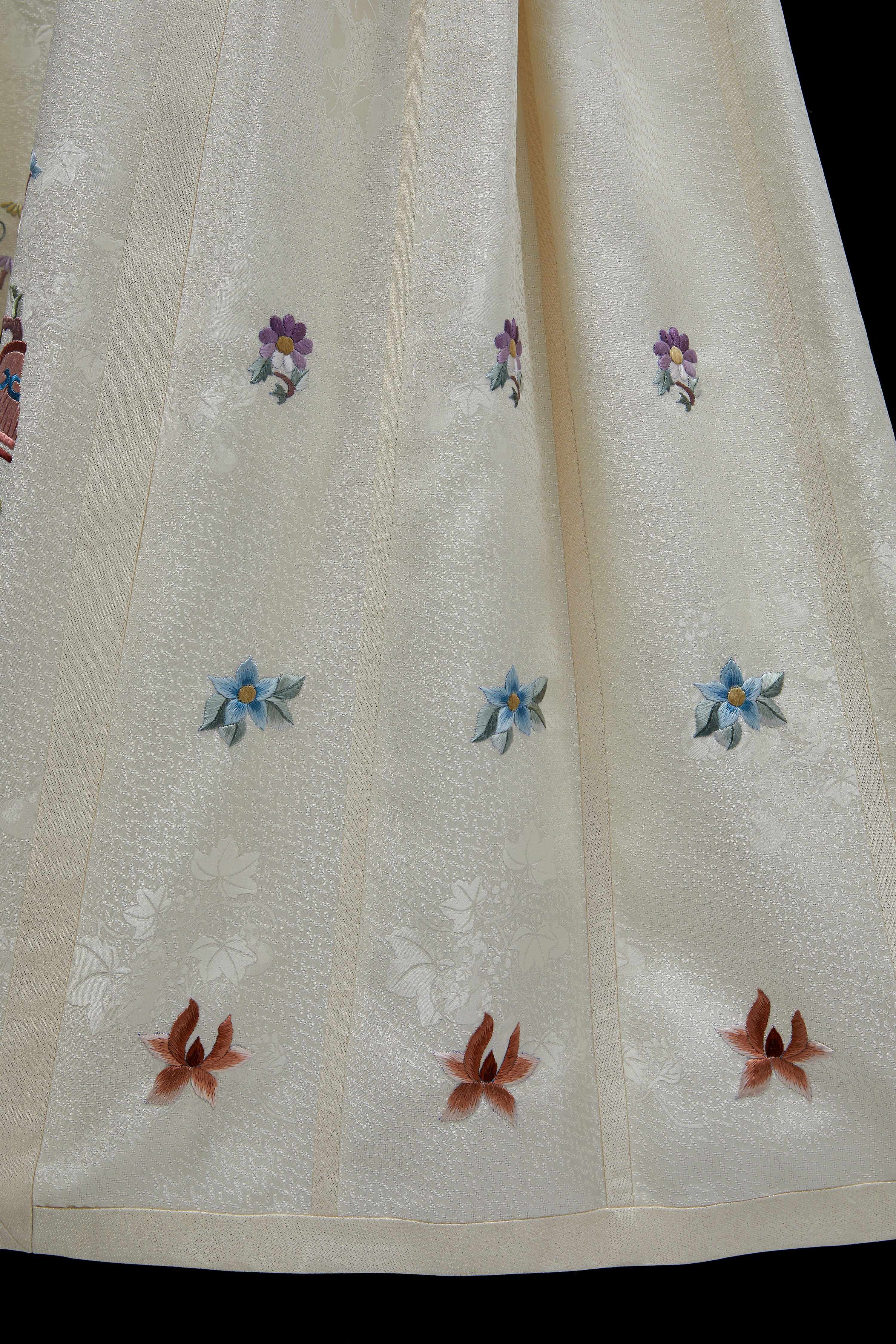 Scholars and Beauty 《才子佳人》