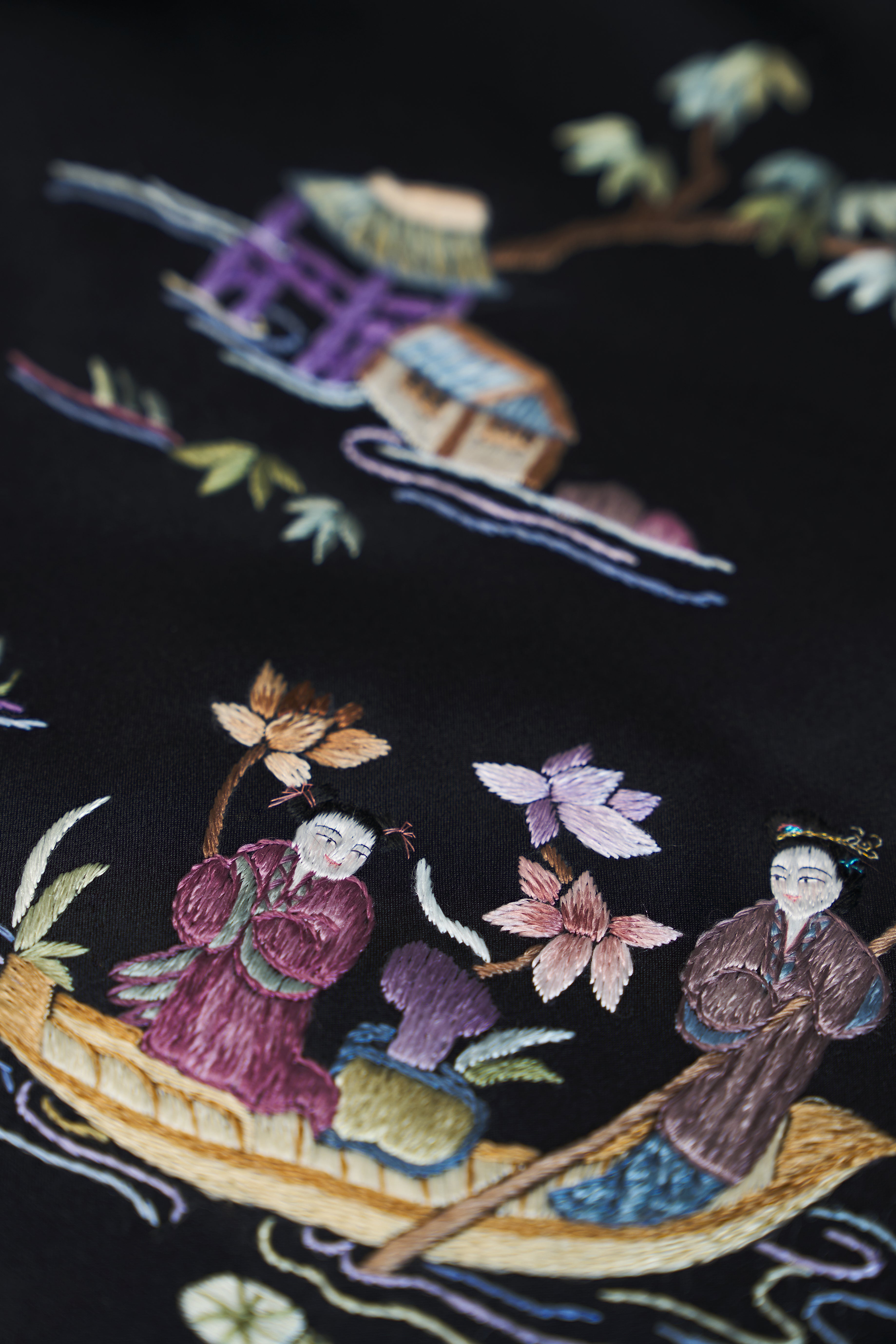 Coat with Fox Fur Trim《采莲图》