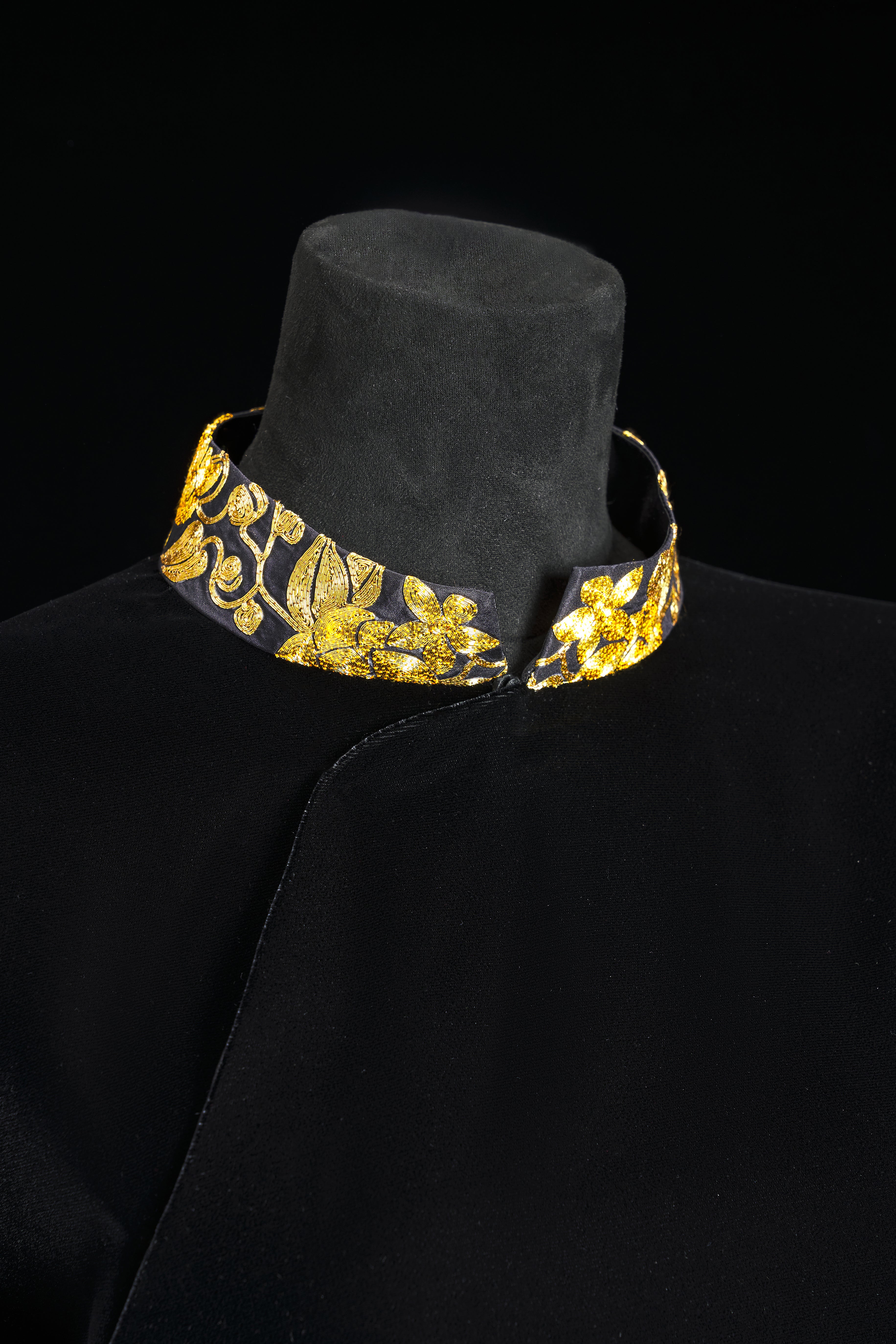 Black Velvet Top《黑丝绒小上衣》