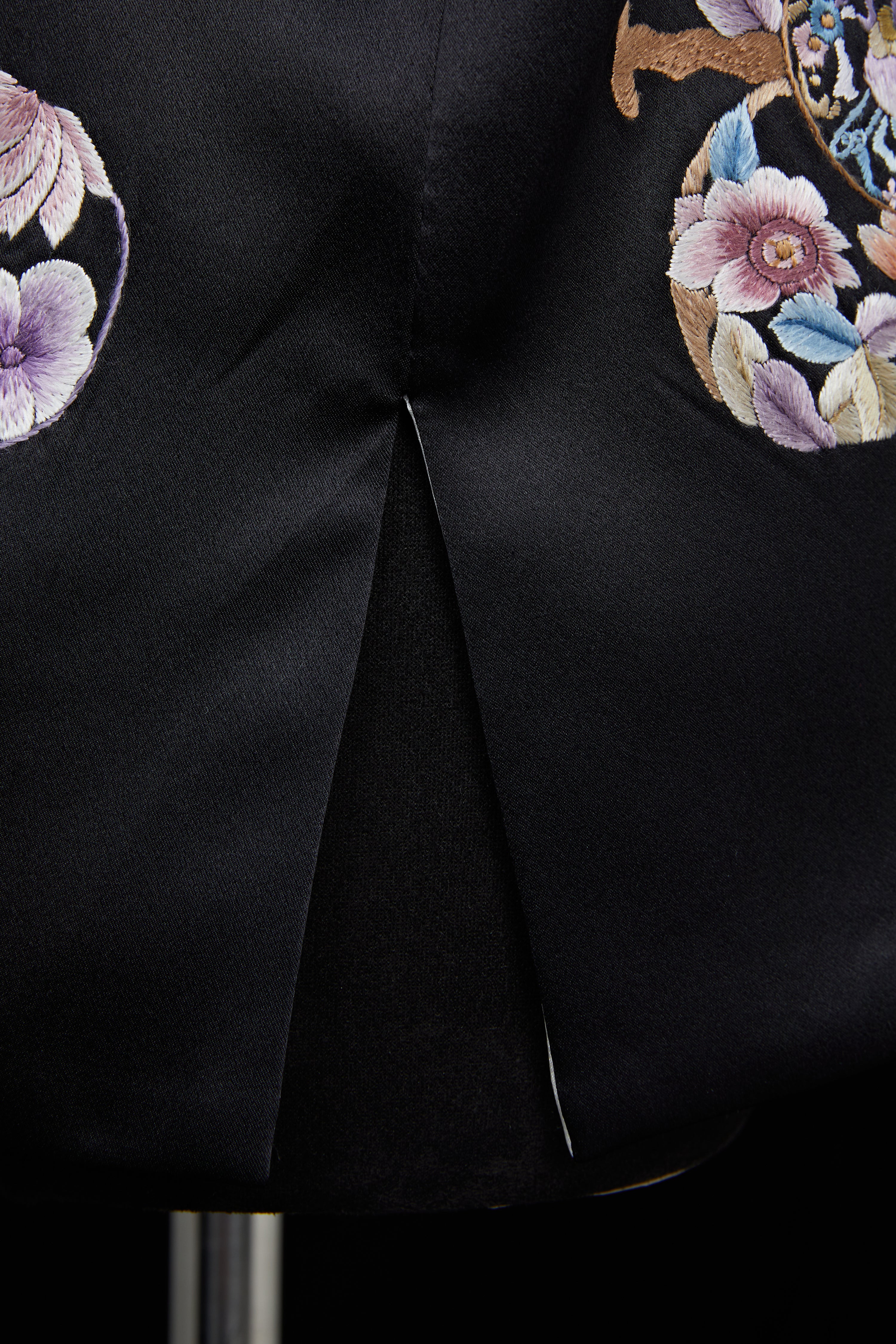 The Classic of Mountains and Rivers《黑色山海经》