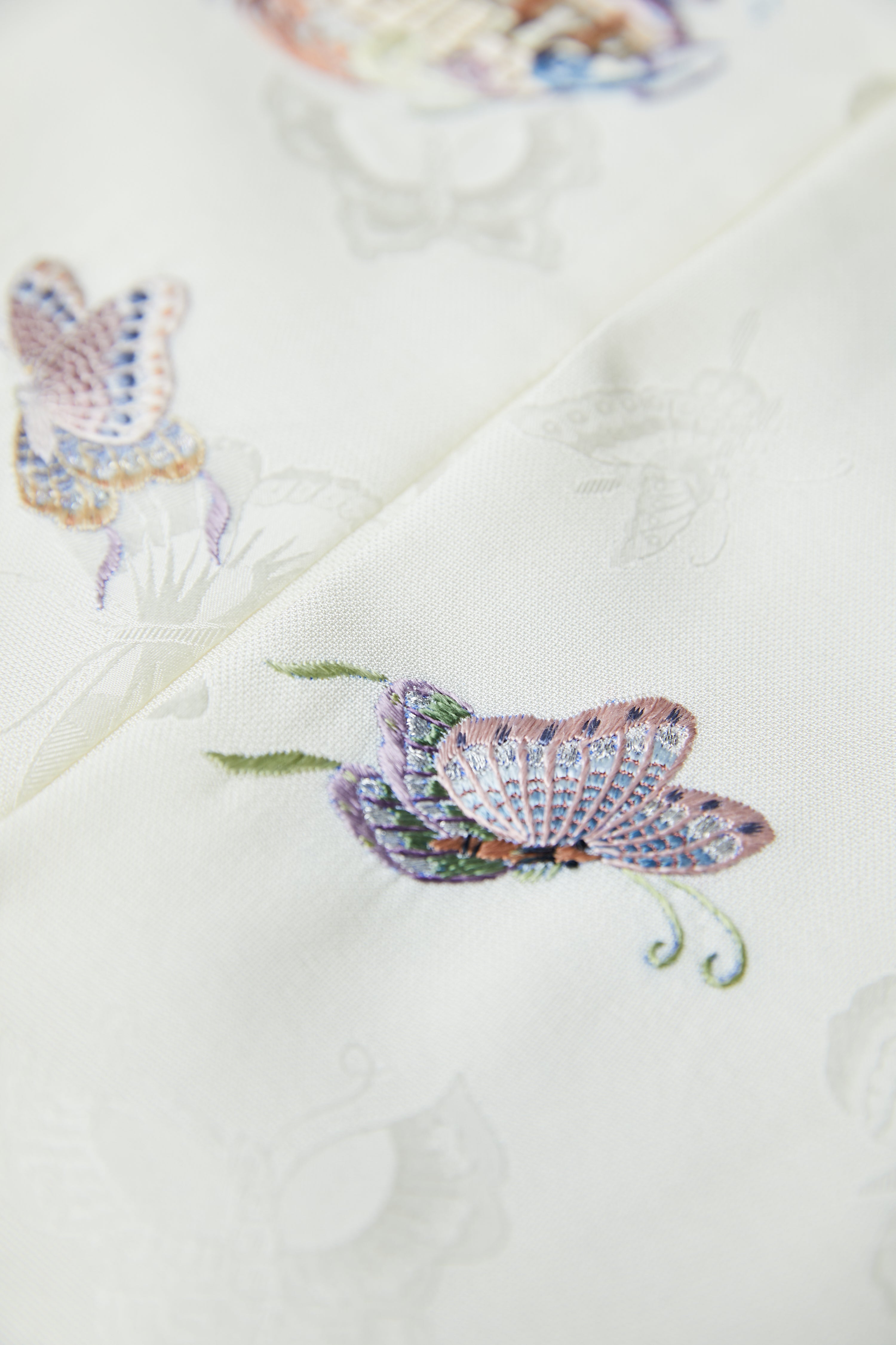 Elegant Pavilions and Towers《亭台楼阁》