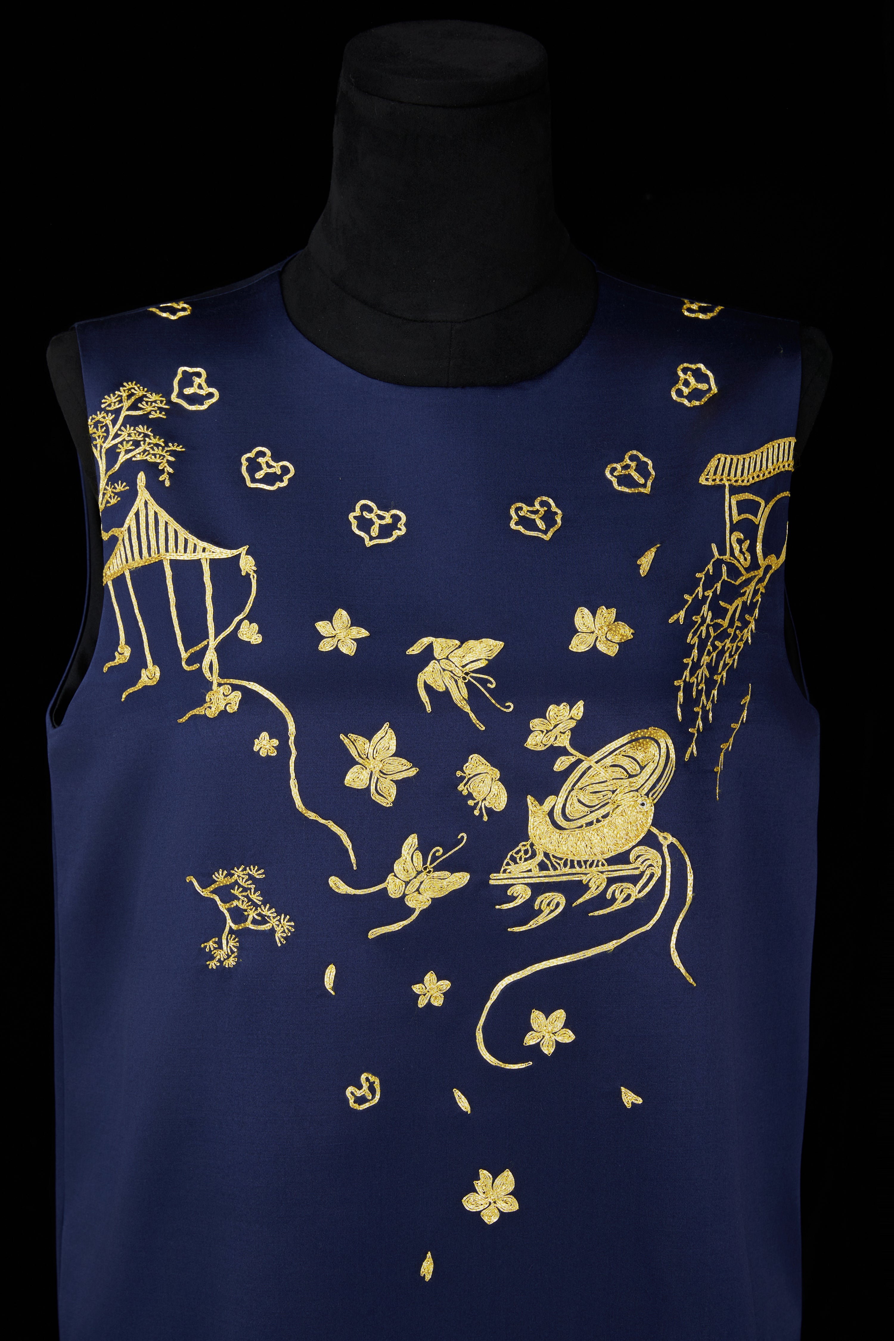 Celestial Eclipse Gown《日晷藏青长裙》