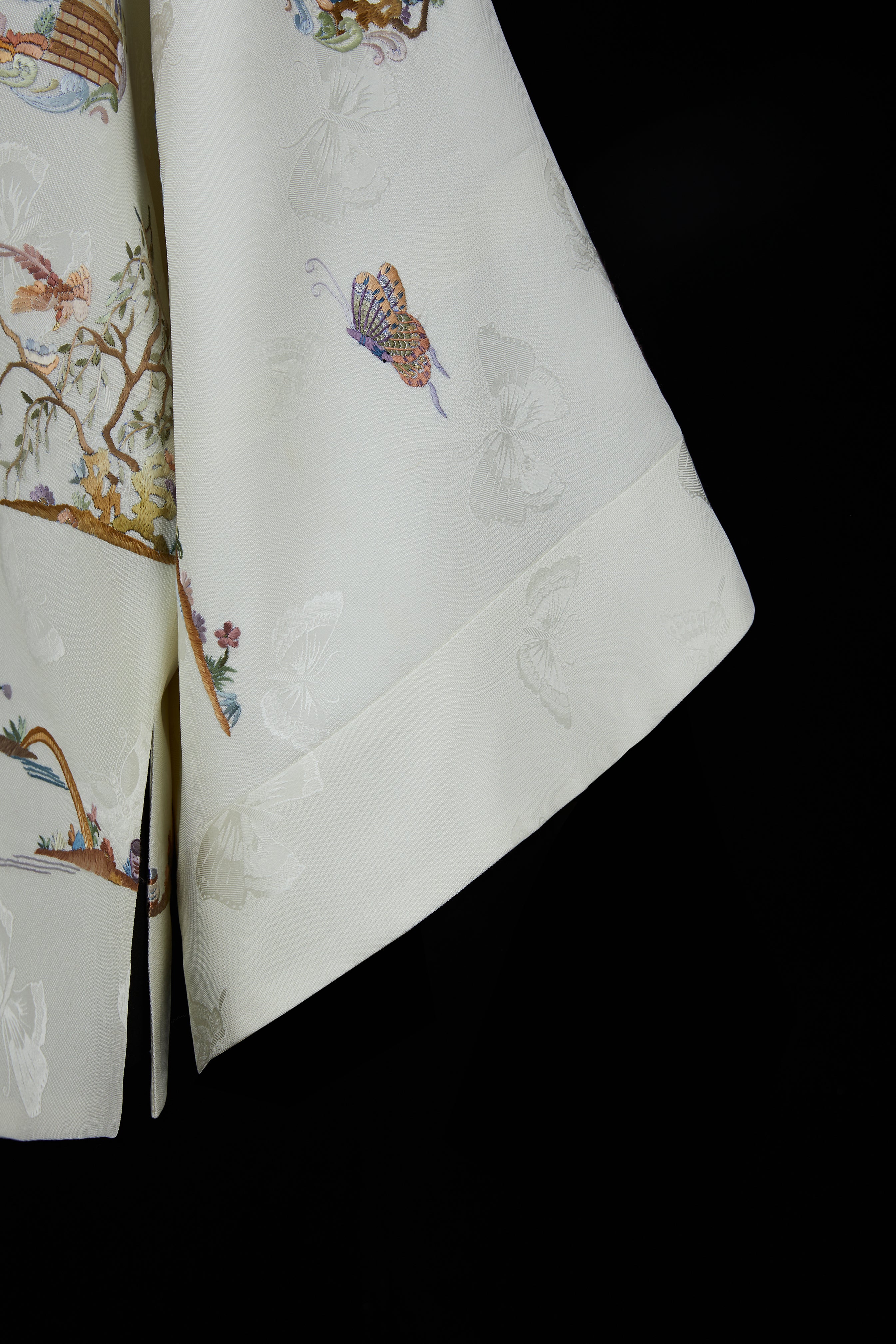 Elegant Pavilions and Towers《亭台楼阁》