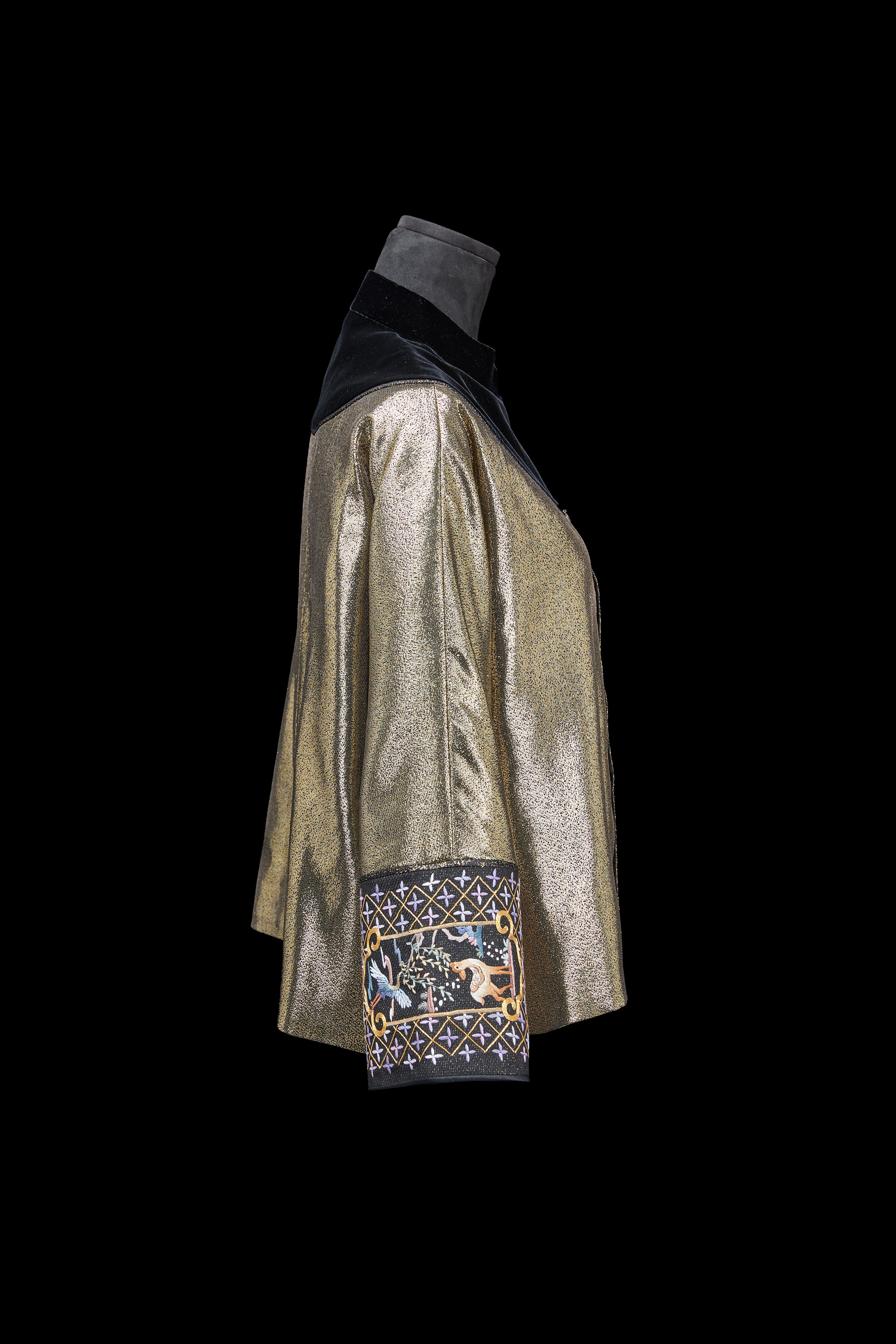 Obsidian Luster《墨夜鎏金》