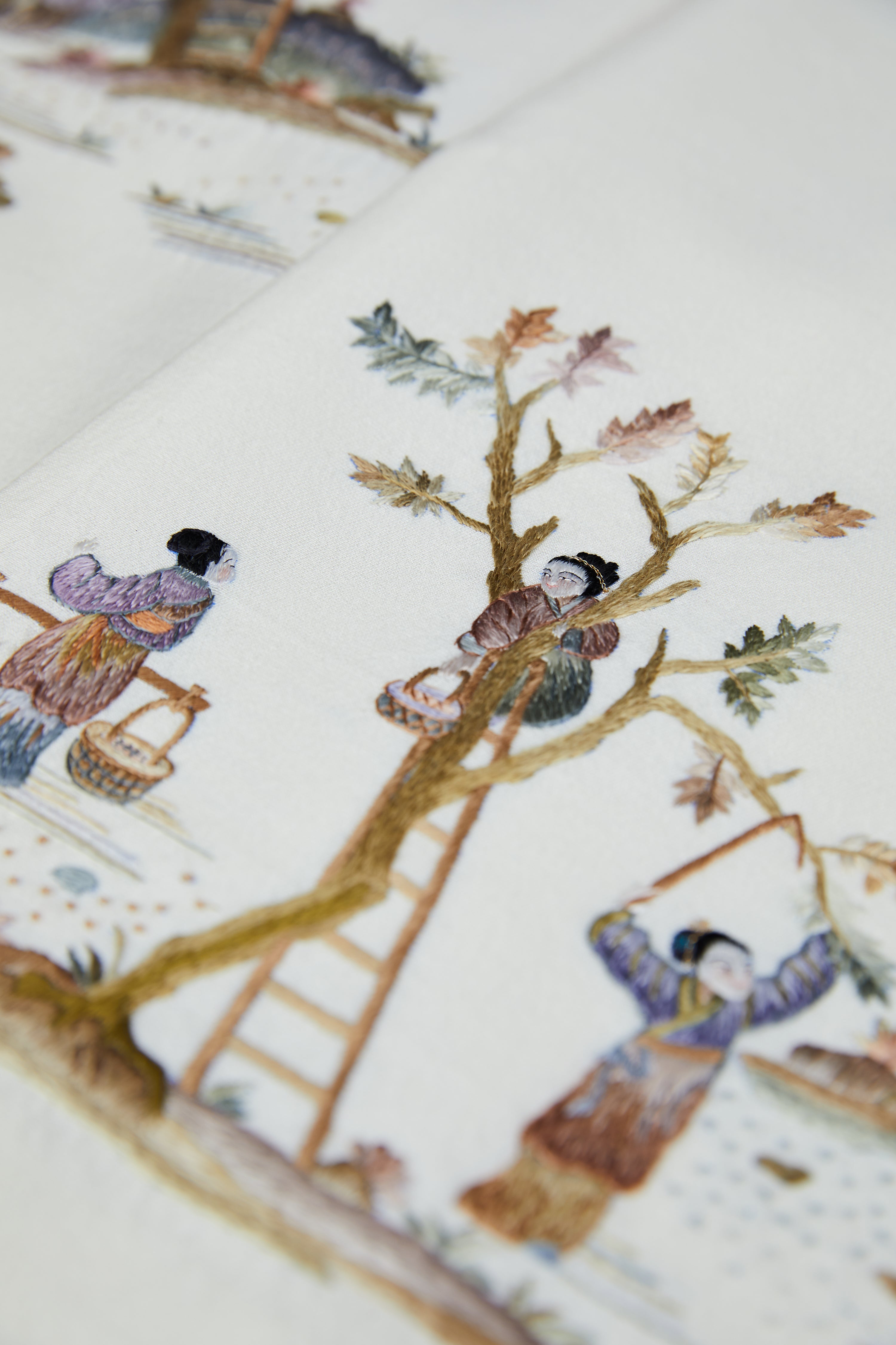 Silk Harvest Tunic《采桑马甲》