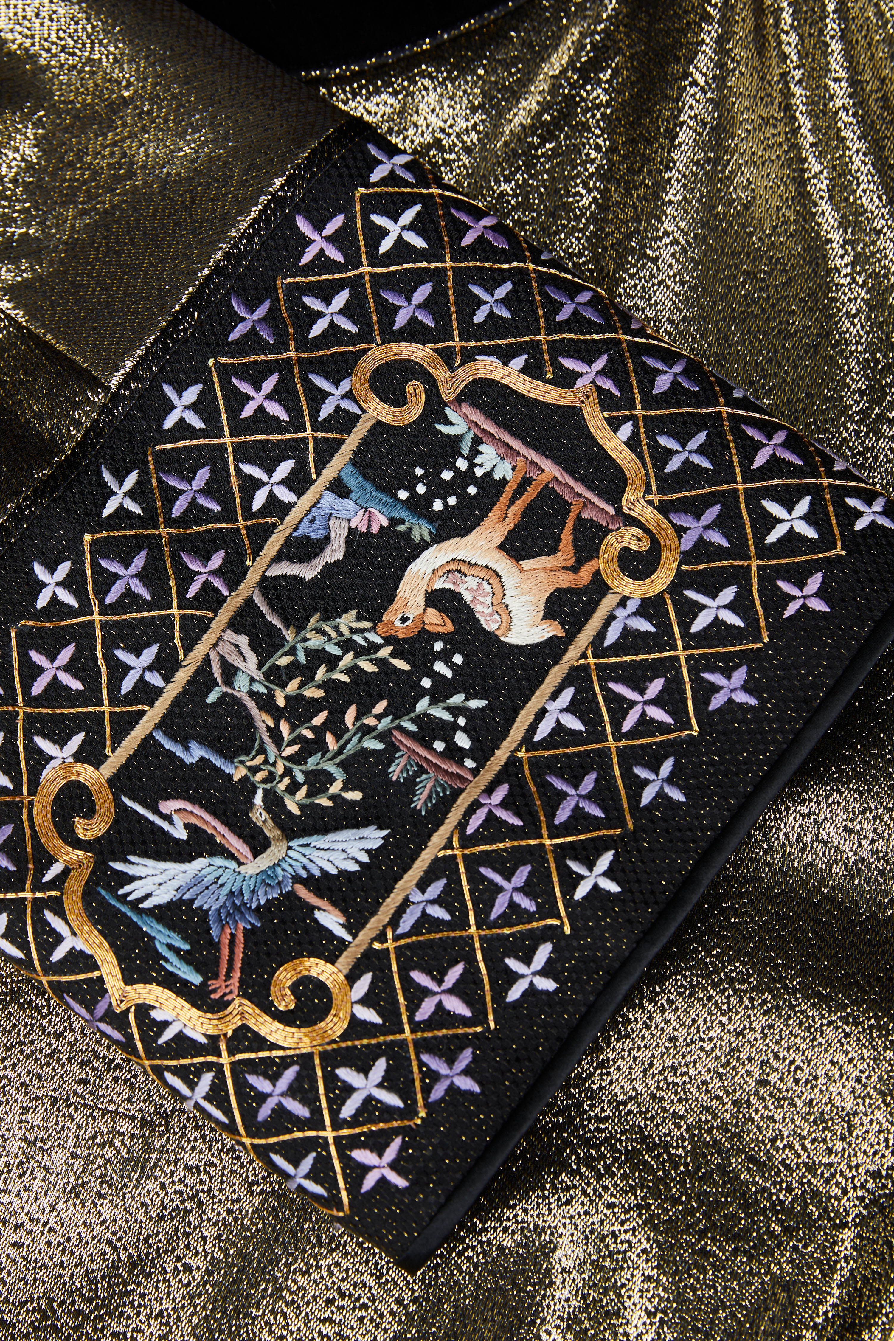 Obsidian Luster《墨夜鎏金》