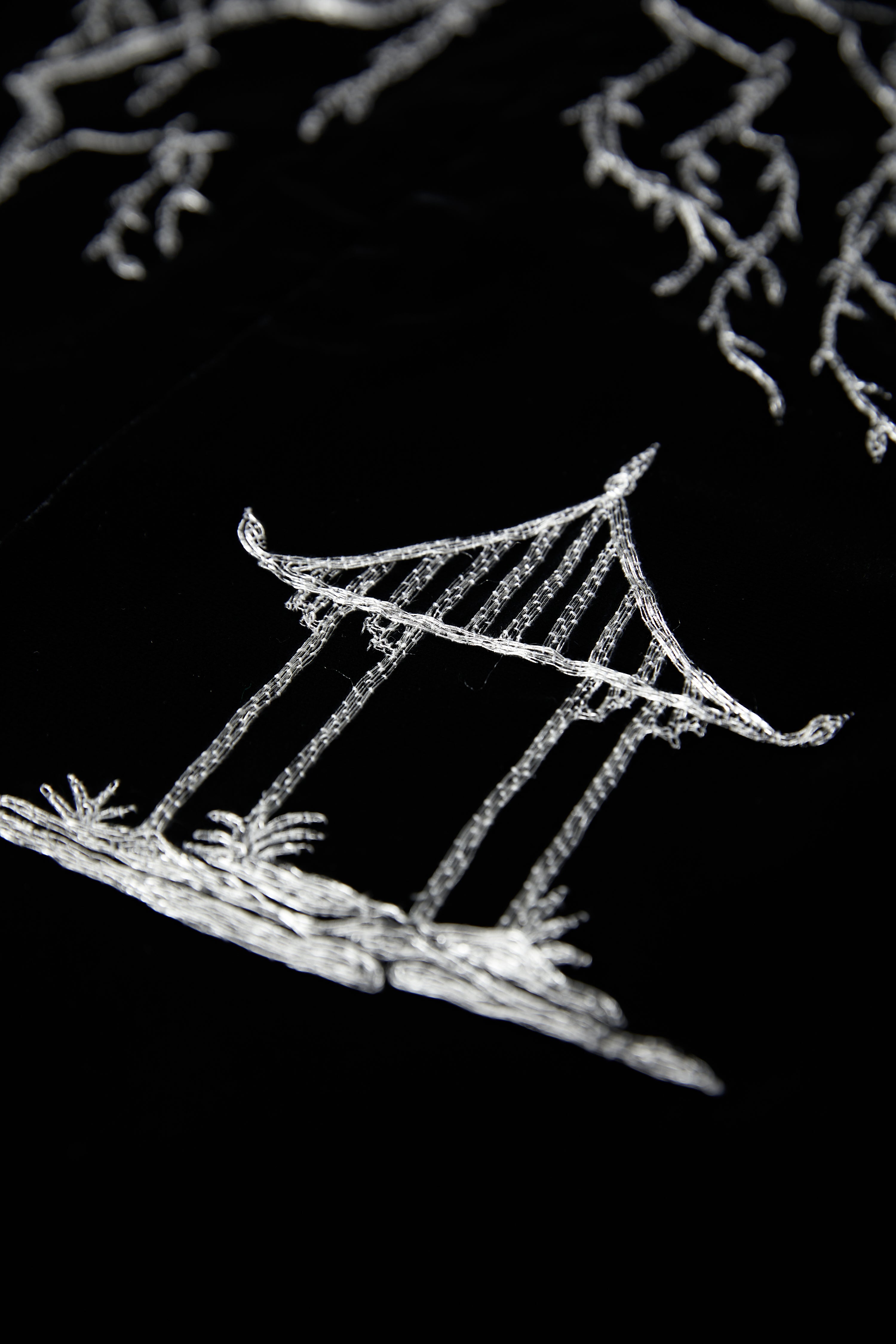 Black Velvet Mid-Open Blouse《黑丝绒中开上衣》