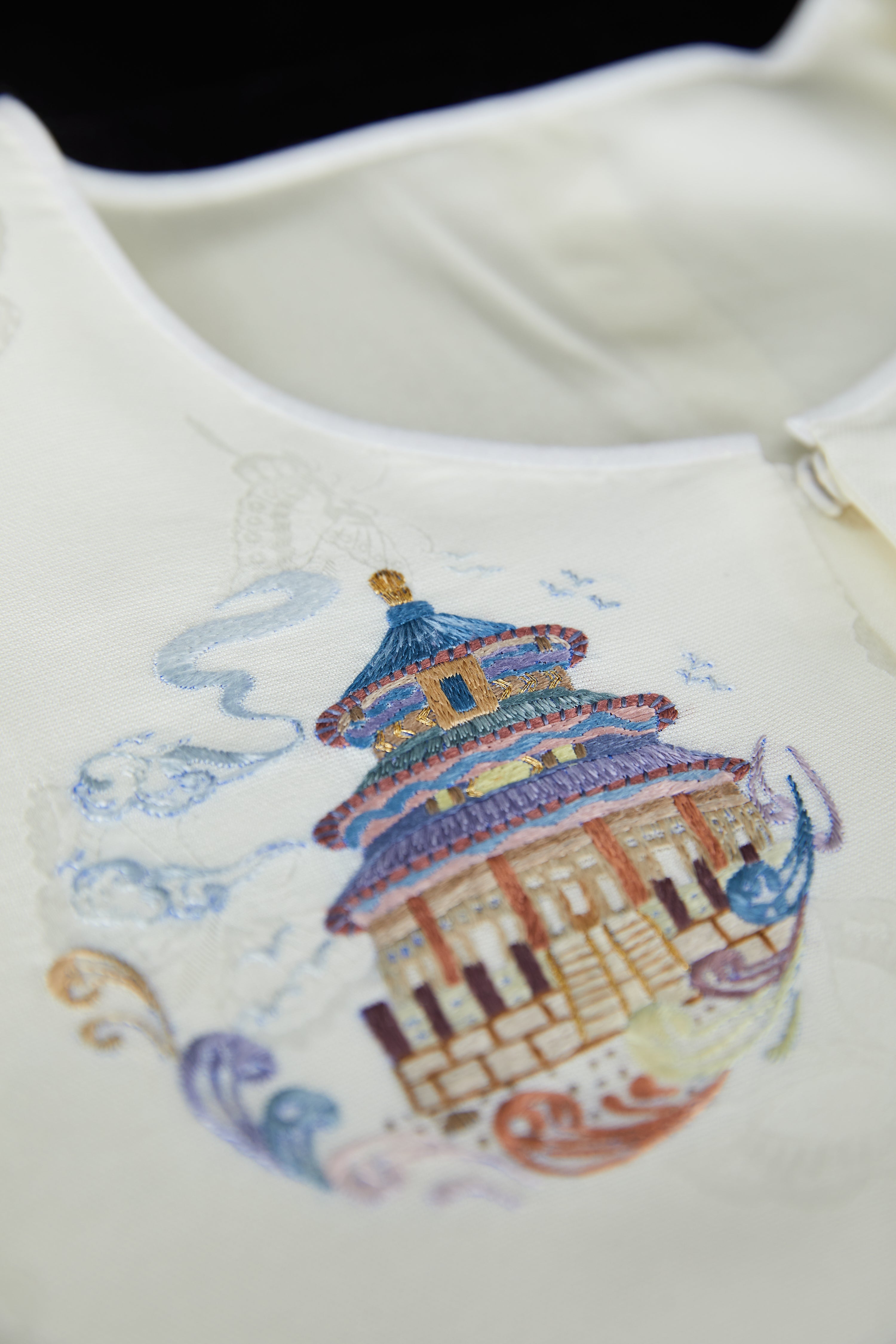 Elegant Pavilions and Towers《亭台楼阁》