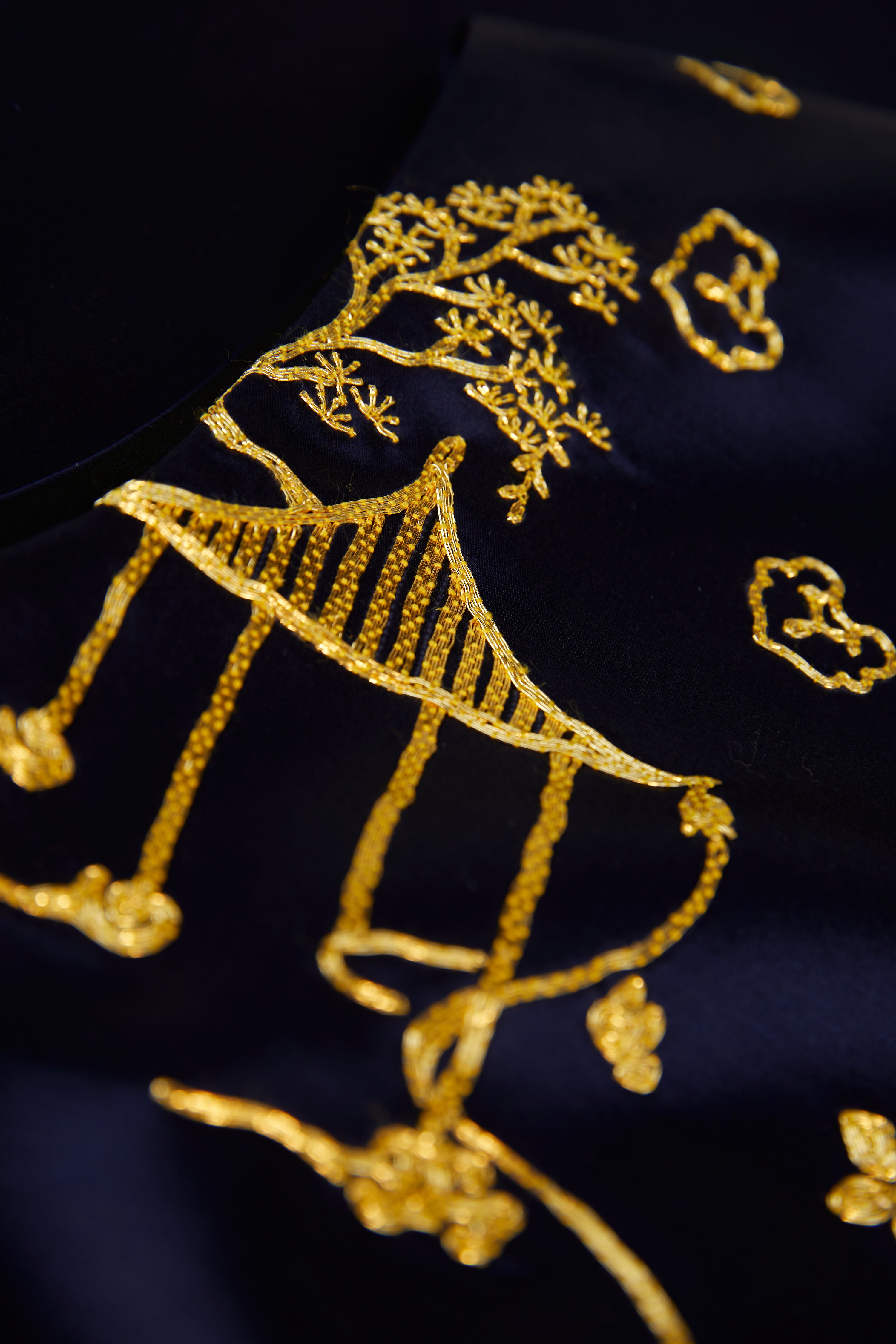 Celestial Eclipse Gown《日晷藏青长裙》