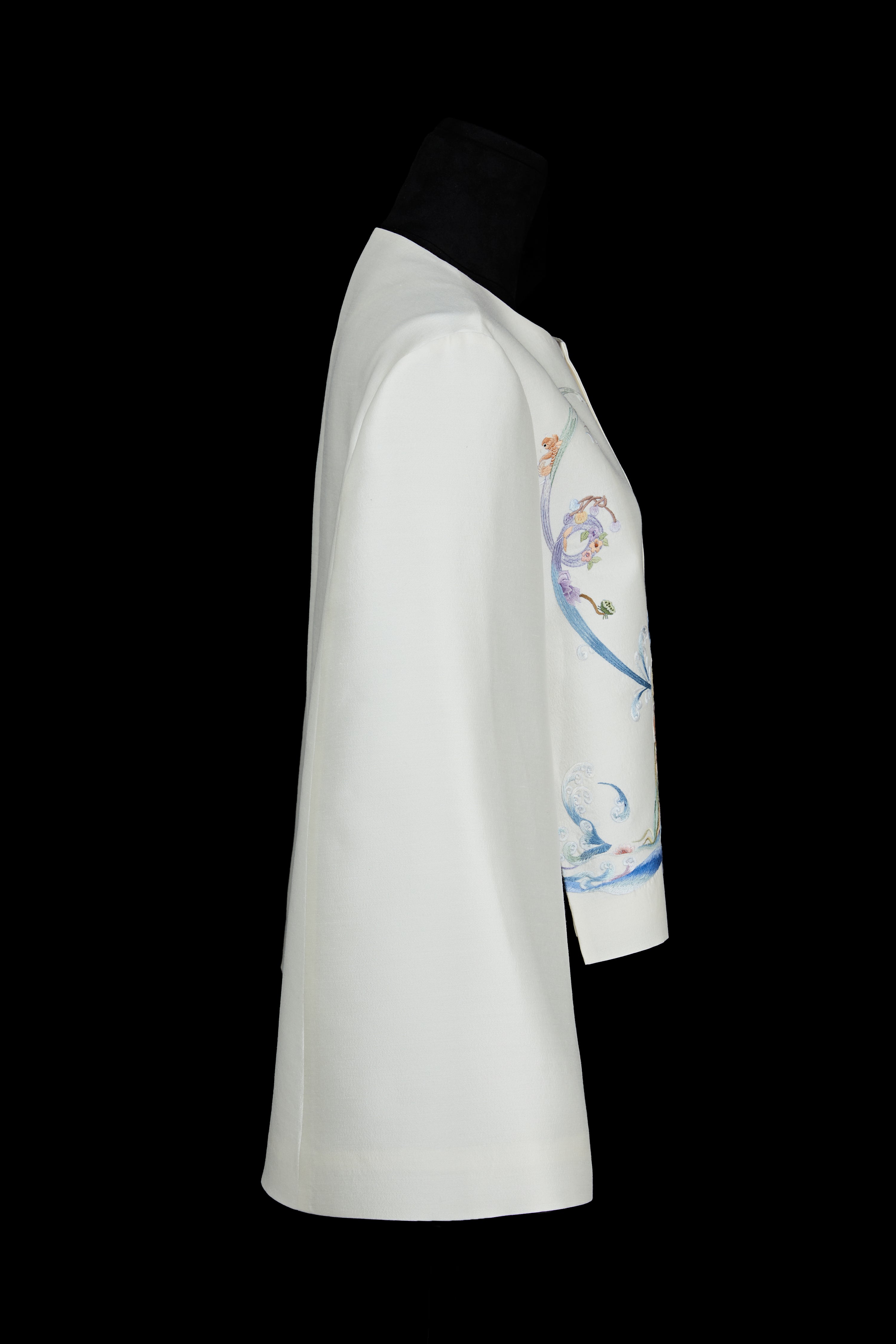 Kun Playing Among Flower Cloak《鲲戏花斗篷》