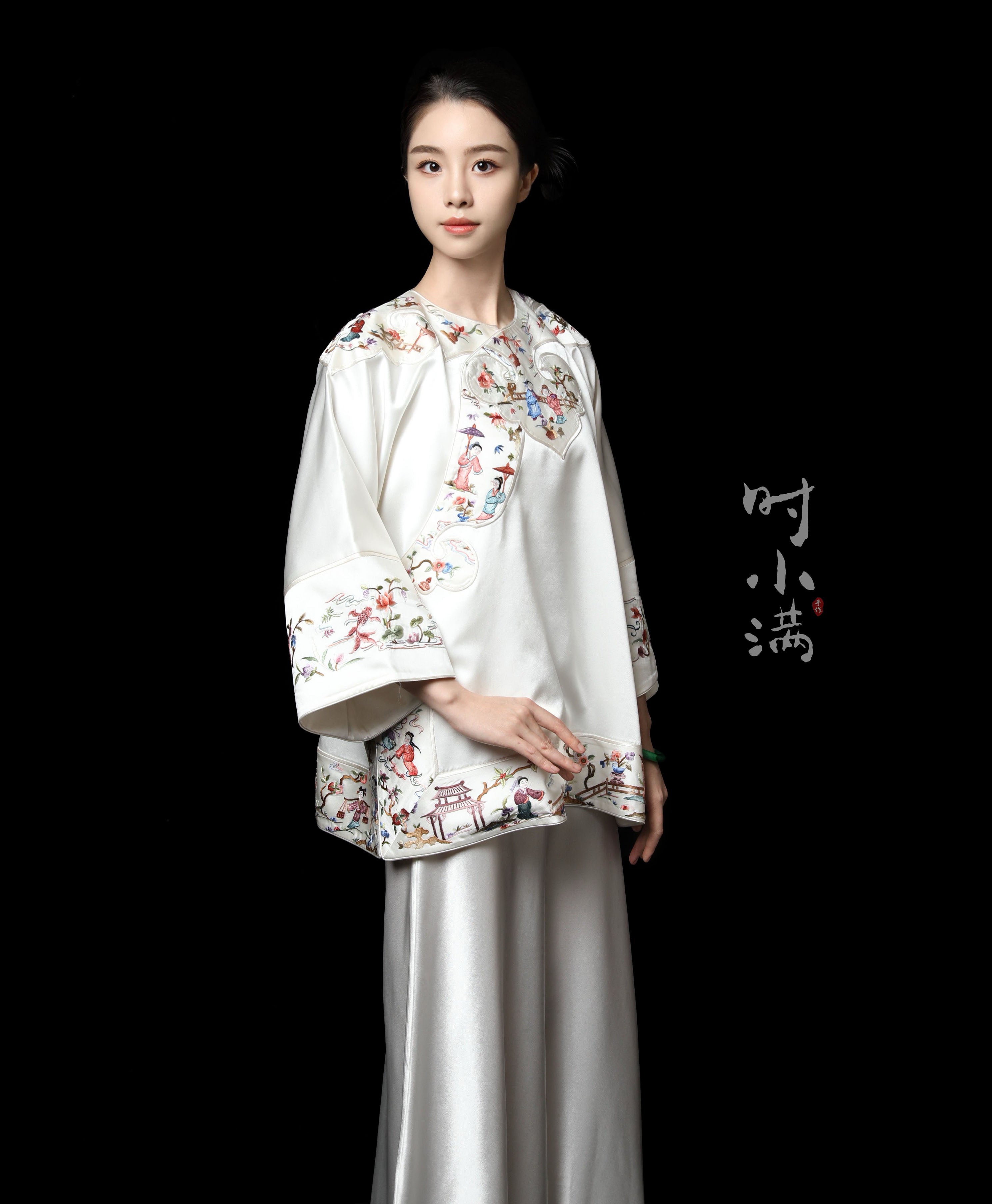 A showcase of RegardStudio's embroidery clothes - Butterfly Lovers